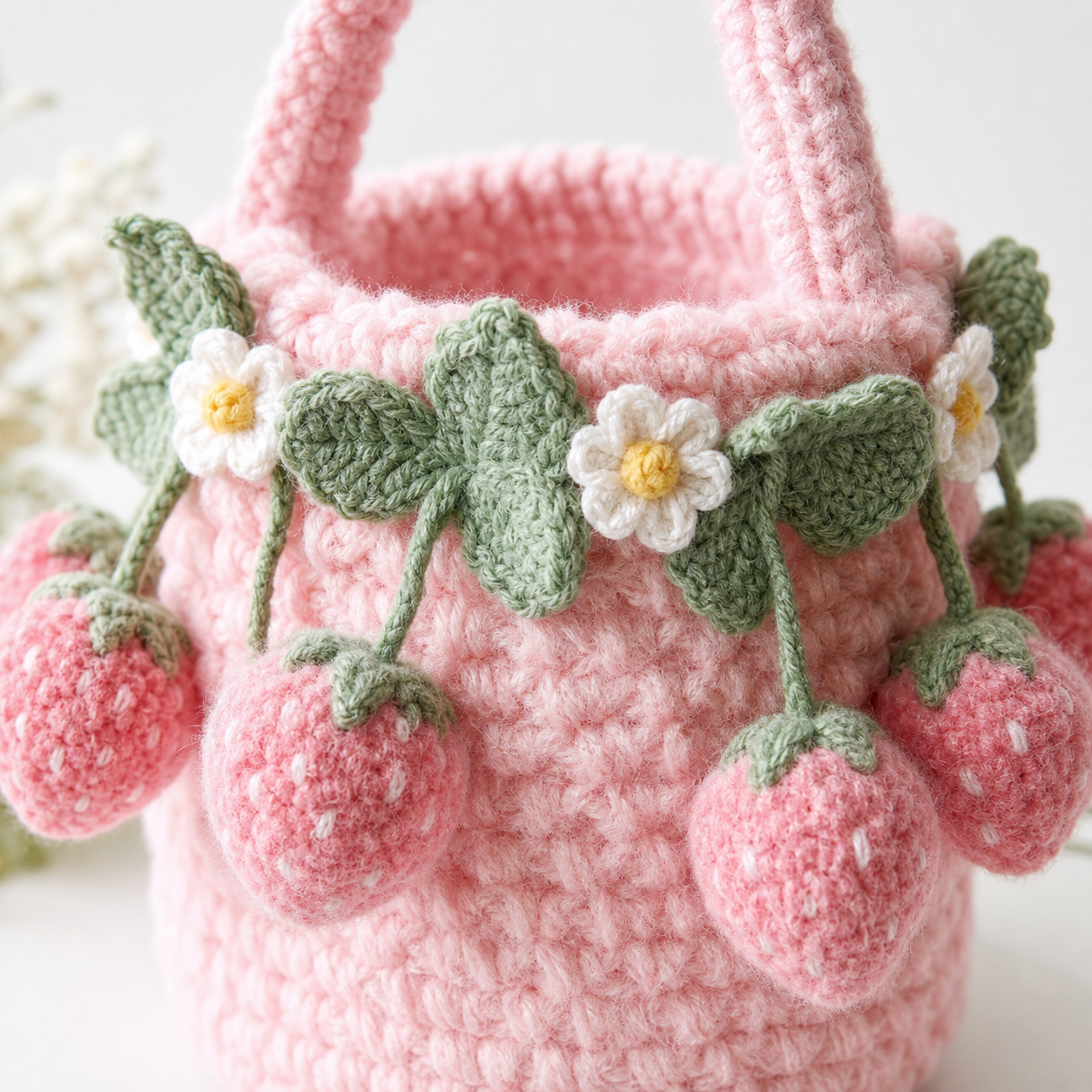 The Strawberry Basket Bag detail view